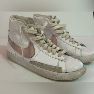 Nike Blazers White and Pink Youth 5.5 Women’s 7